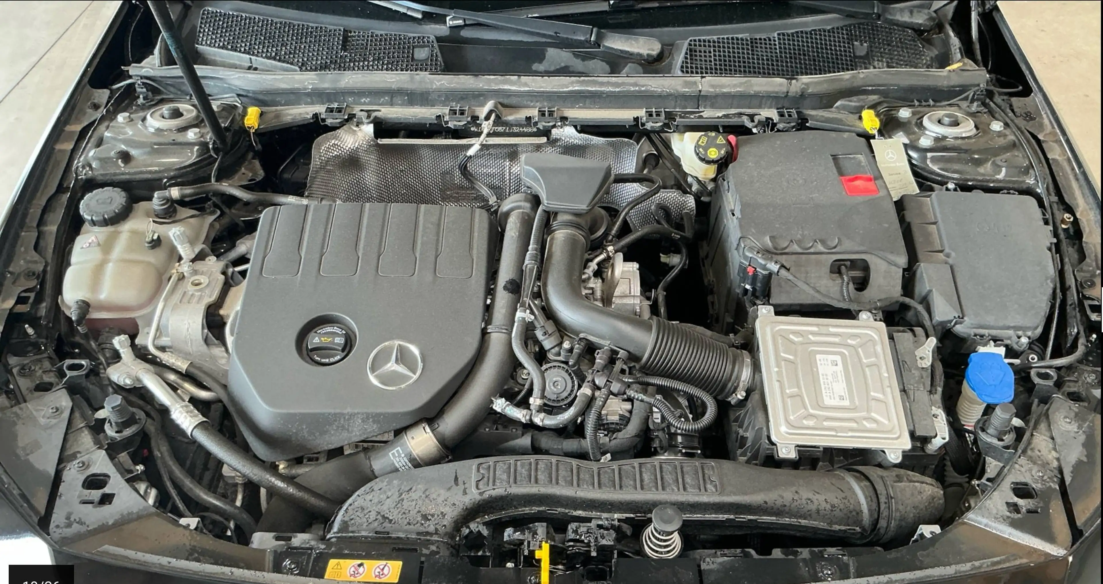 Mercedes-Benz A 200 A 200 PROGRESSIVE LED/AMBIENTE/WIDESREEN+DAB/AUGMENTREALVID/CARPLAY/INDUKTION/BURMESTER SOUNDSYSTEM — photo 11