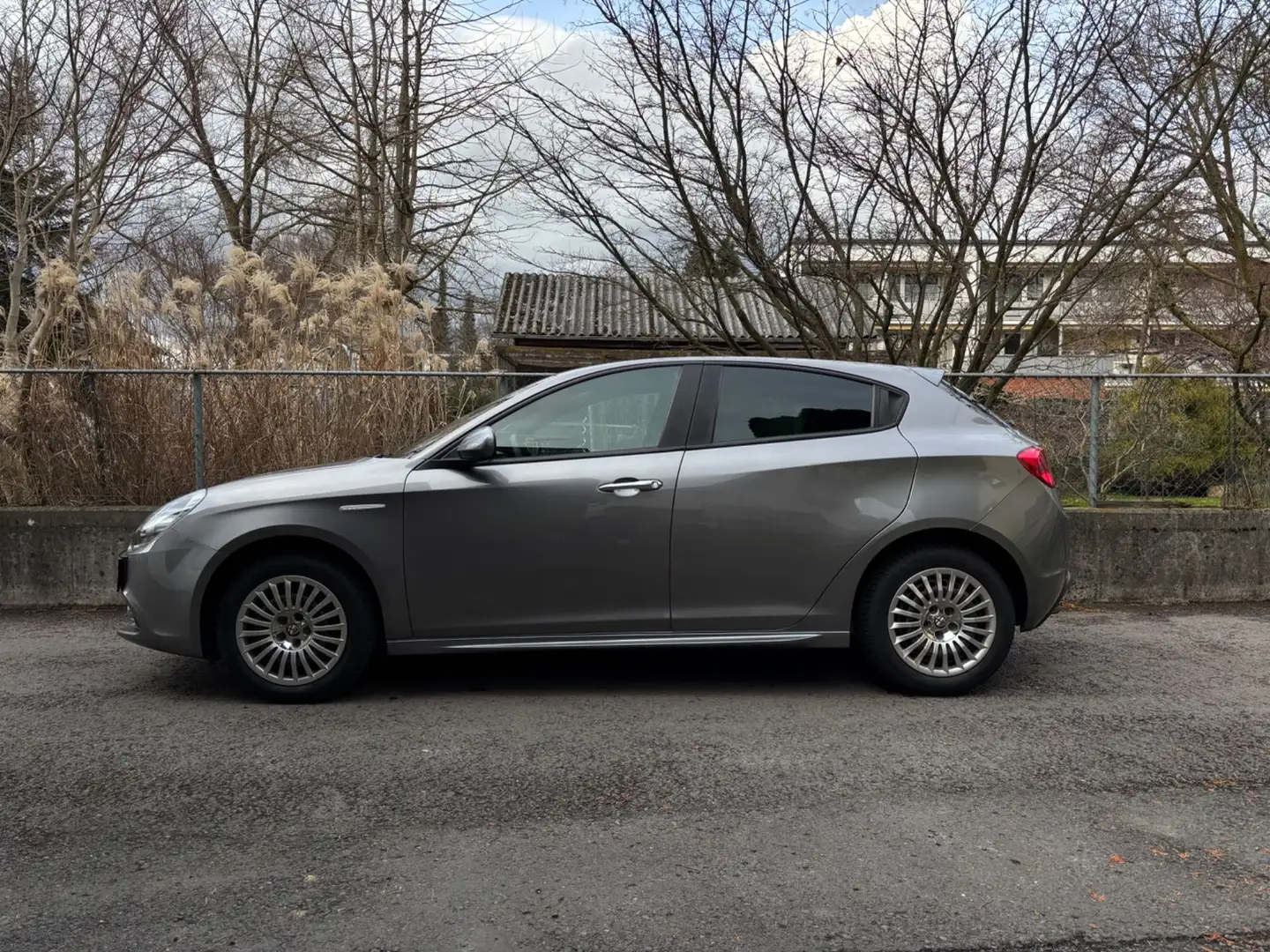 Alfa Romeo Giulietta 1.4 TB Executive / Servicegepflegt Silber - 1
