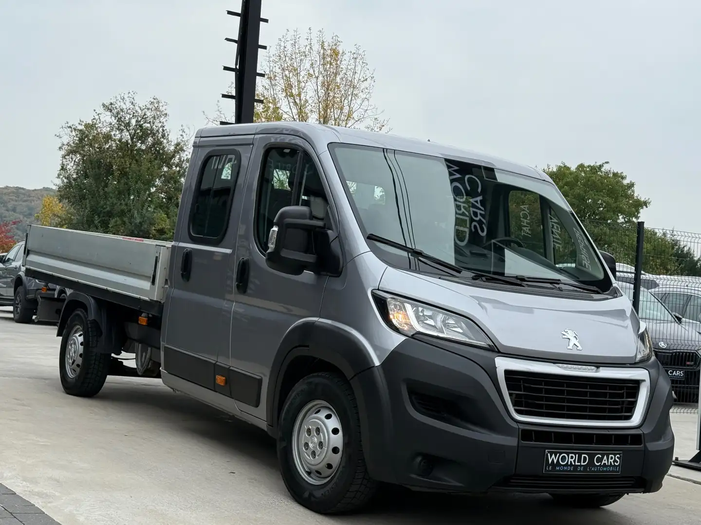 Peugeot Boxer 2.2 BlueHDi TVA*BTW BENNE/ 7PLACES/ NAVI/ CAMERA/ Grau - 2