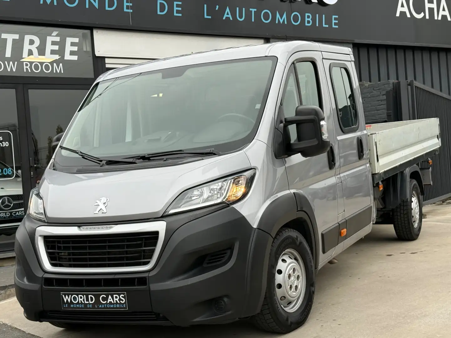 Peugeot Boxer 2.2 BlueHDi TVA*BTW BENNE/ 7PLACES/ NAVI/ CAMERA/ Grau - 1