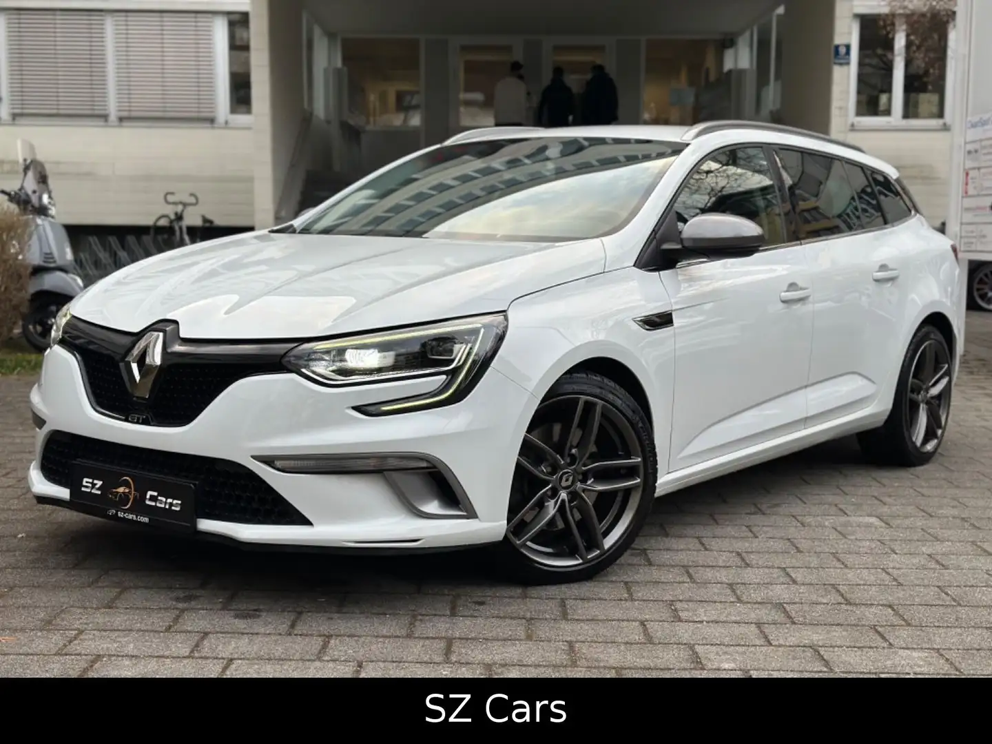 Renault Megane IV Grandtour GT Sport*LED*NAVI*AUT Fehér - 1
