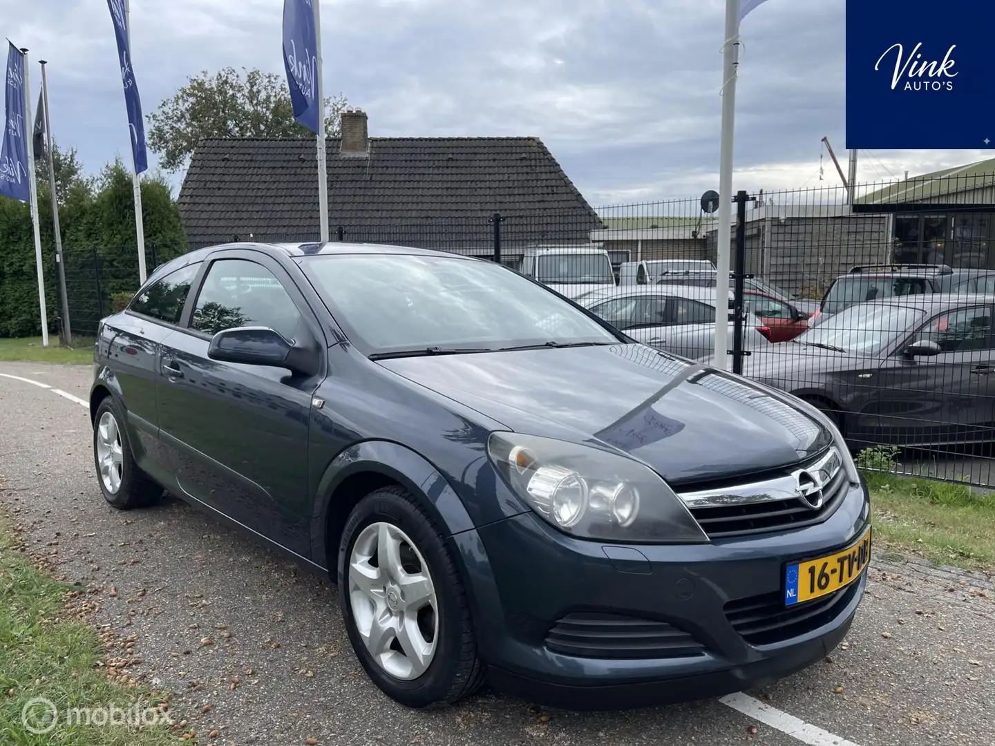 Opel Astra GTC 1.6 Edition | APK Nieuw | LM Velgen | Cruise C Grijs - 1