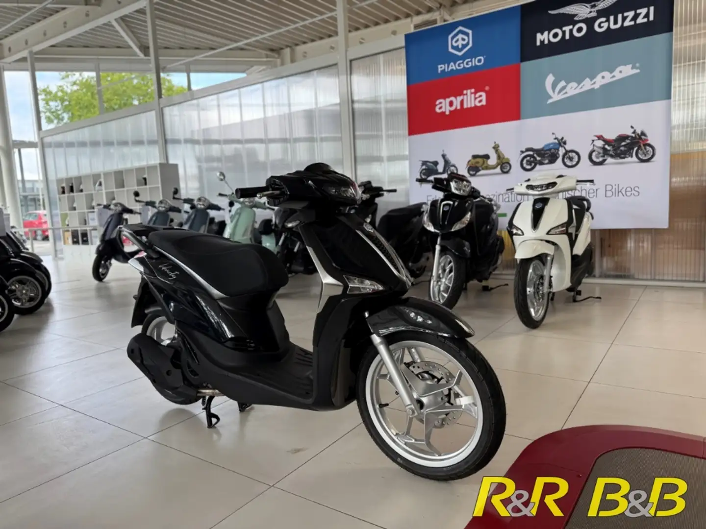 Piaggio Liberty 125 Sport E5+ AT ABS+LCD+LED+BC+GARANTIE Schwarz - 1