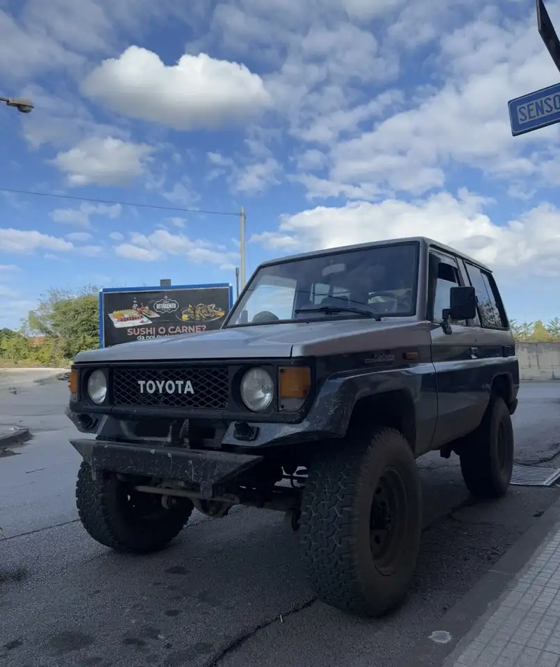 Toyota Land Cruiser