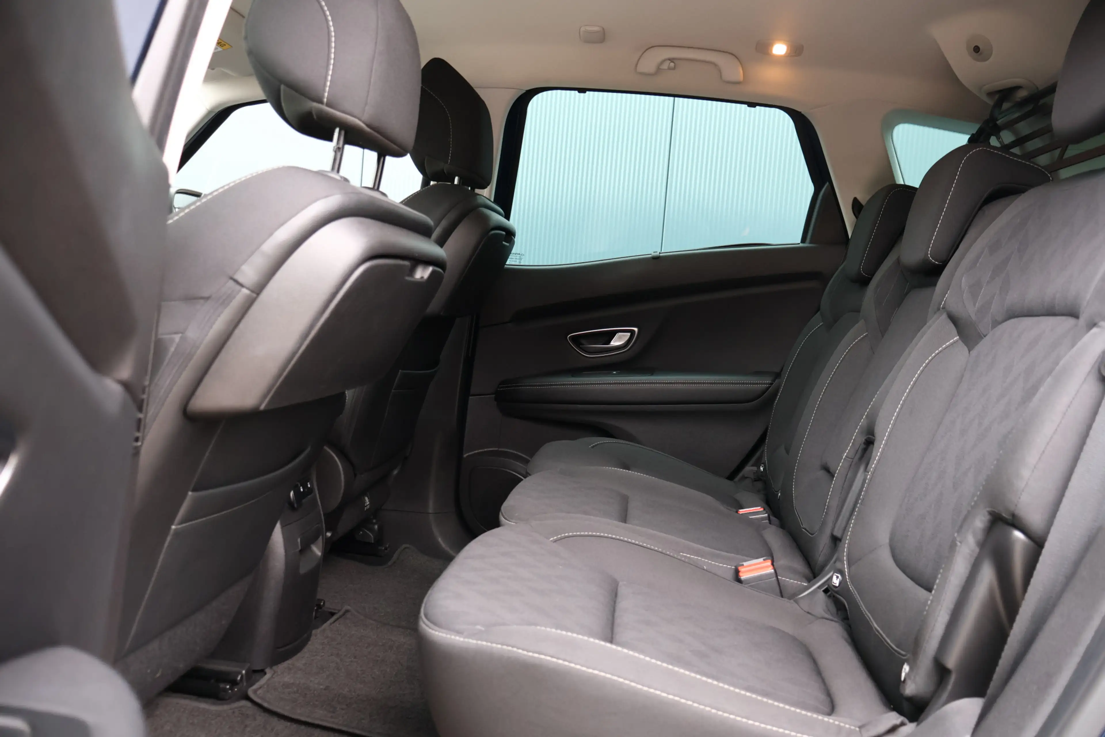 Renault Scenic 1.3 TCe Limited Automaat | Trekhaak | Stoelverwarm — photo 6