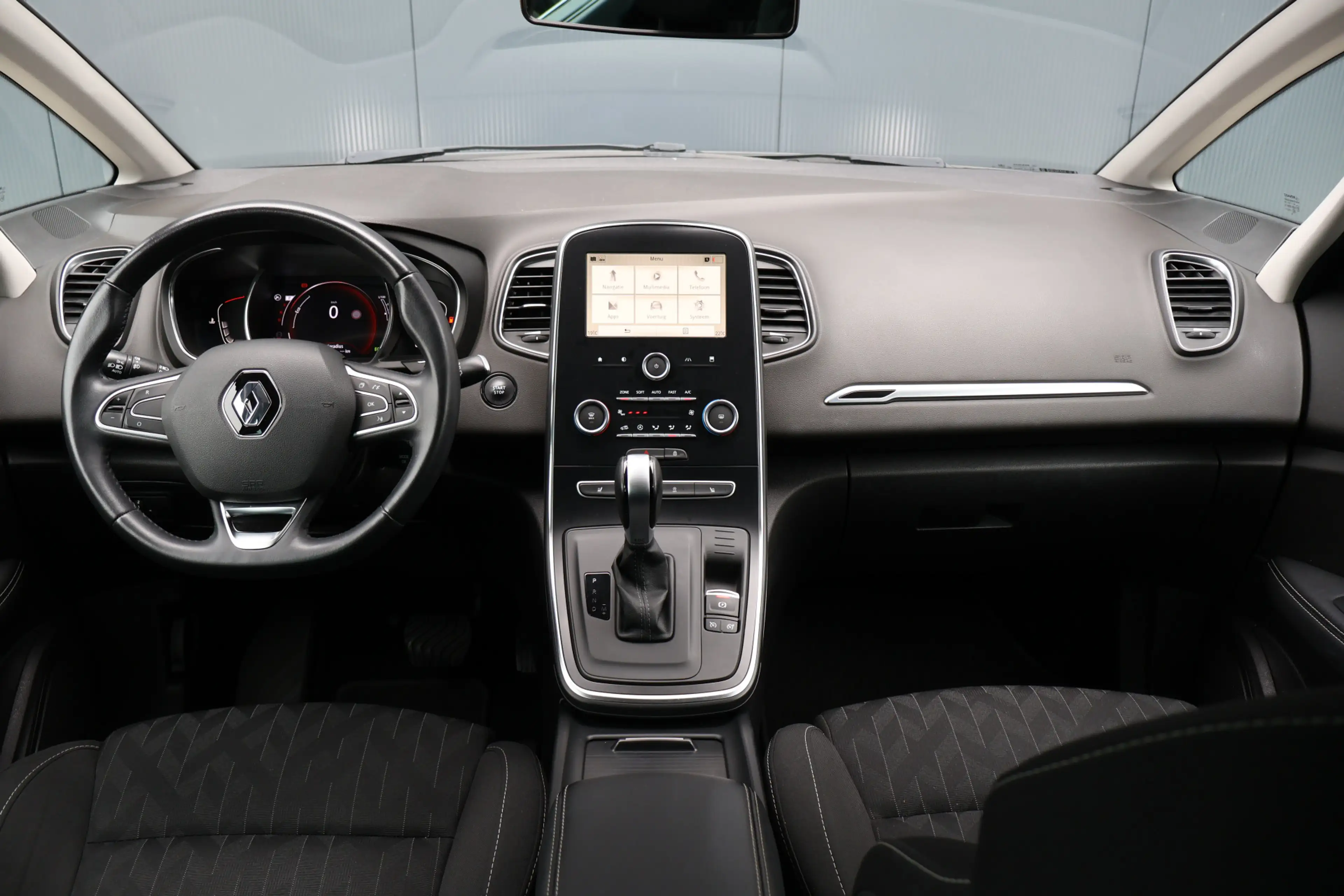Renault Scenic 1.3 TCe Limited Automaat | Trekhaak | Stoelverwarm — photo 4