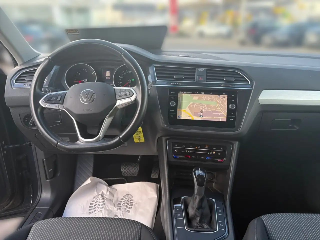 Volkswagen Tiguan LIFE 2.0 TDI 150PS DSG +IQ.LIGHT+ACC+NAVI+SHZ+17", миниатюра 11