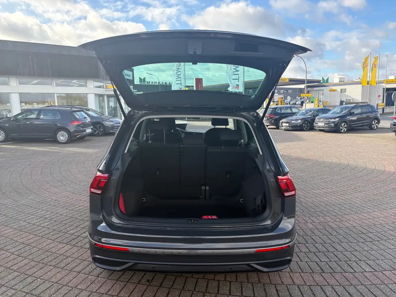 Volkswagen Tiguan LIFE 2.0 TDI 150PS DSG +IQ.LIGHT+ACC+NAVI+SHZ+17", миниатюра 17