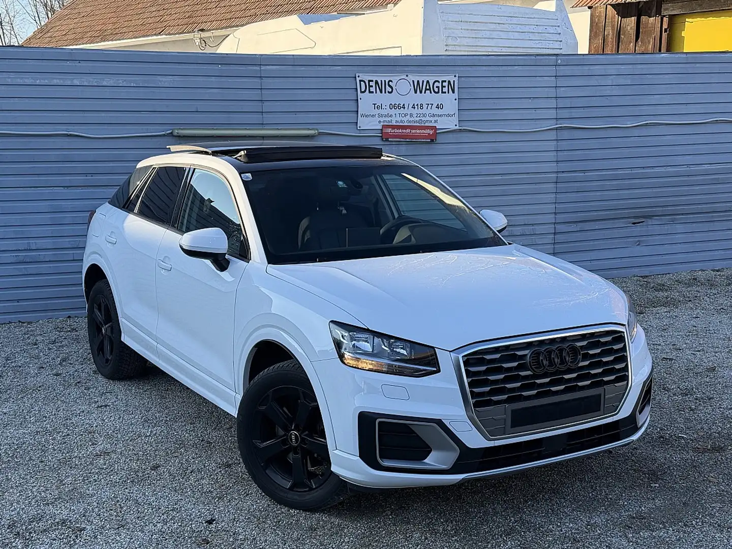 Audi Q2 35 TFSI COD Design S-tronic Weiß - 1
