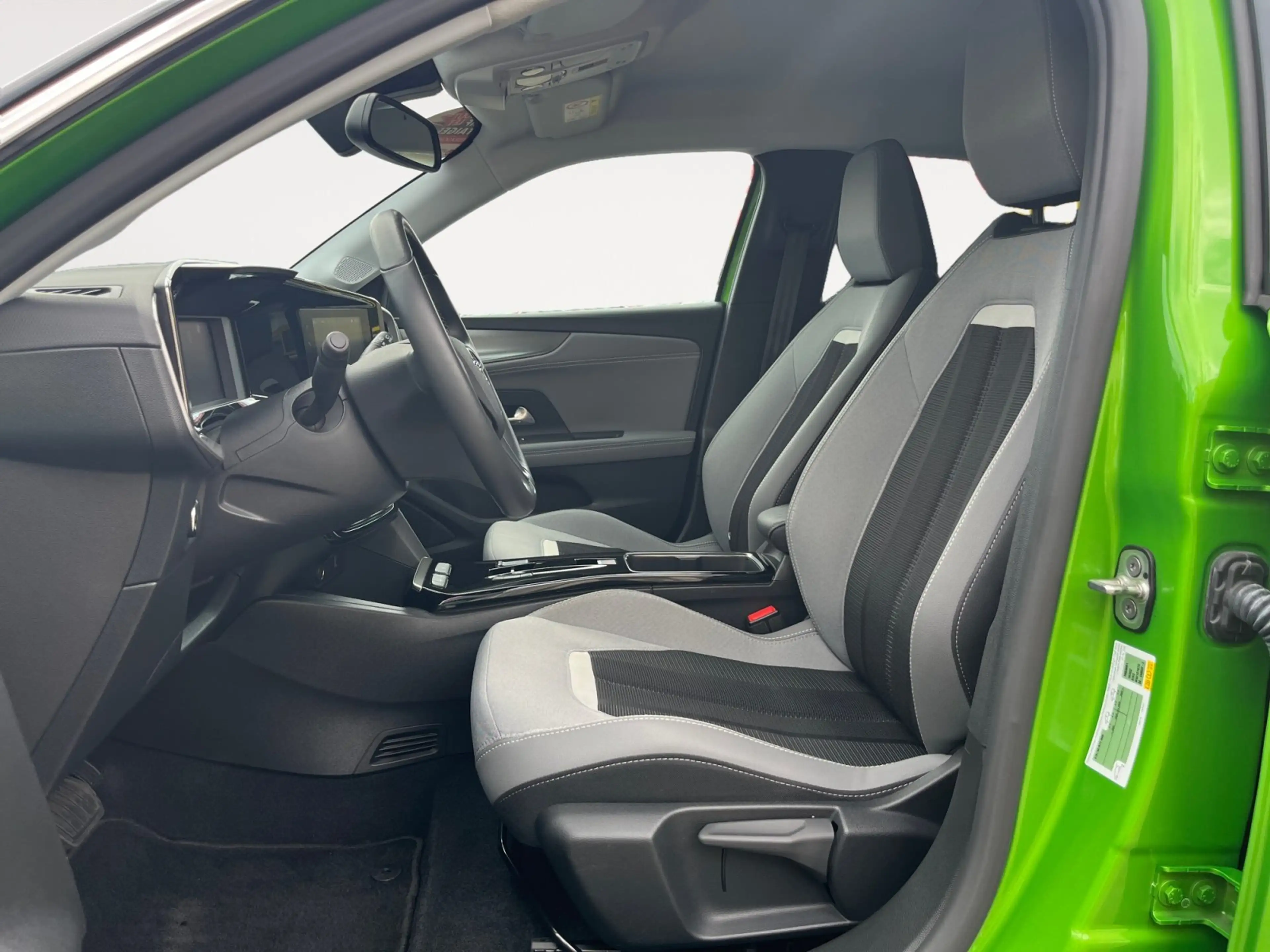 Opel Mokka-E Mokka e Elegance AUT Fernlichtass. Kam. KeyLess — photo 11