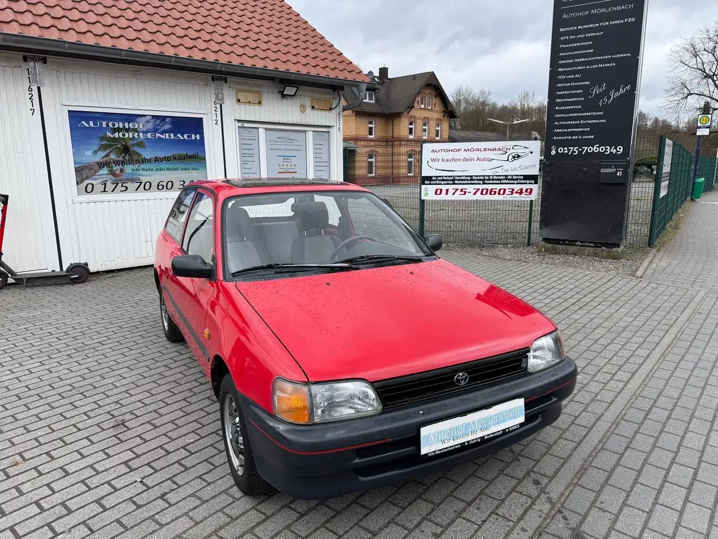 Toyota Starlet Rojo - 2