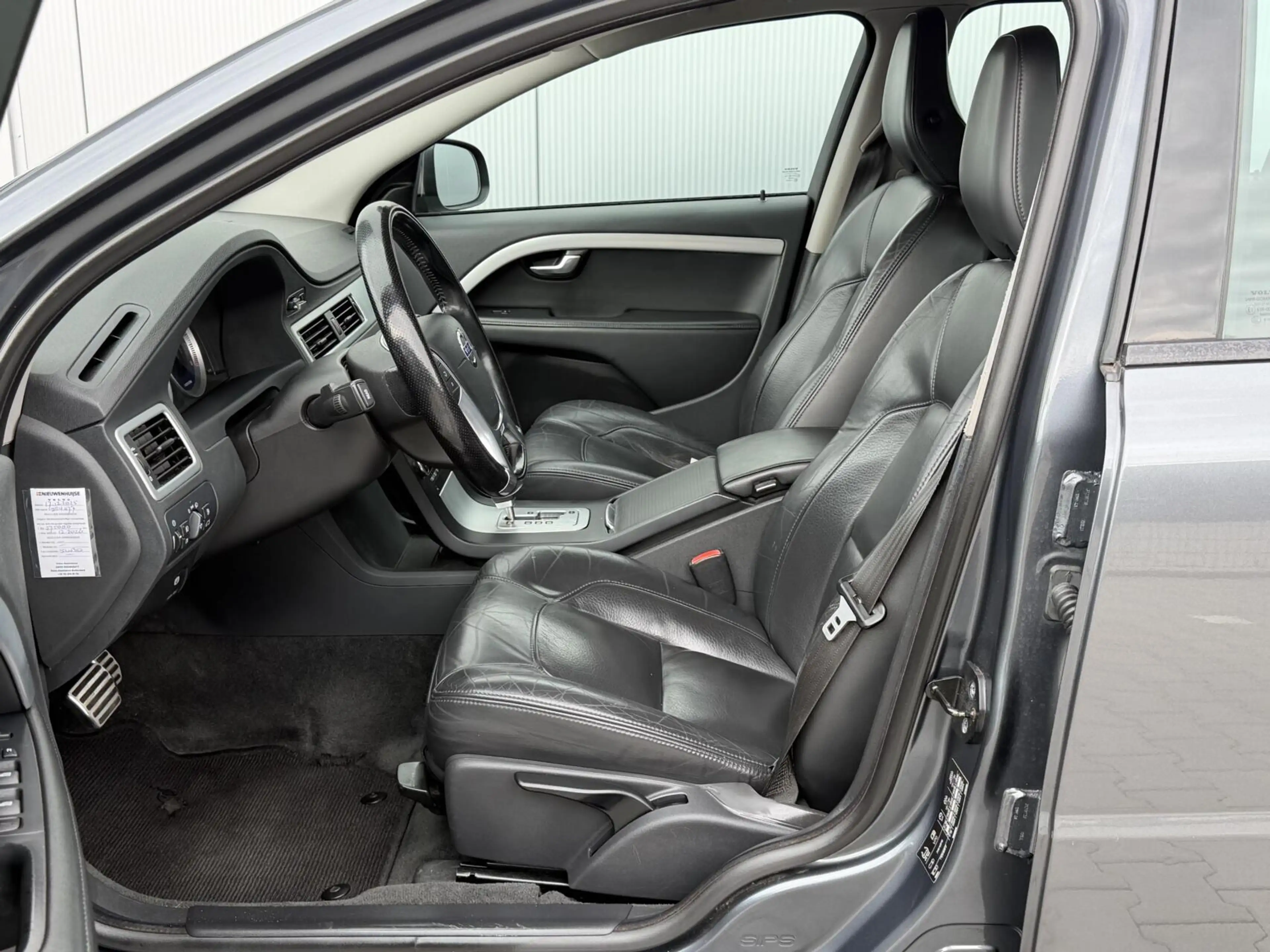 Volvo V70 2.0T Momentum - NL auto - R-design - Nette staat — photo 9
