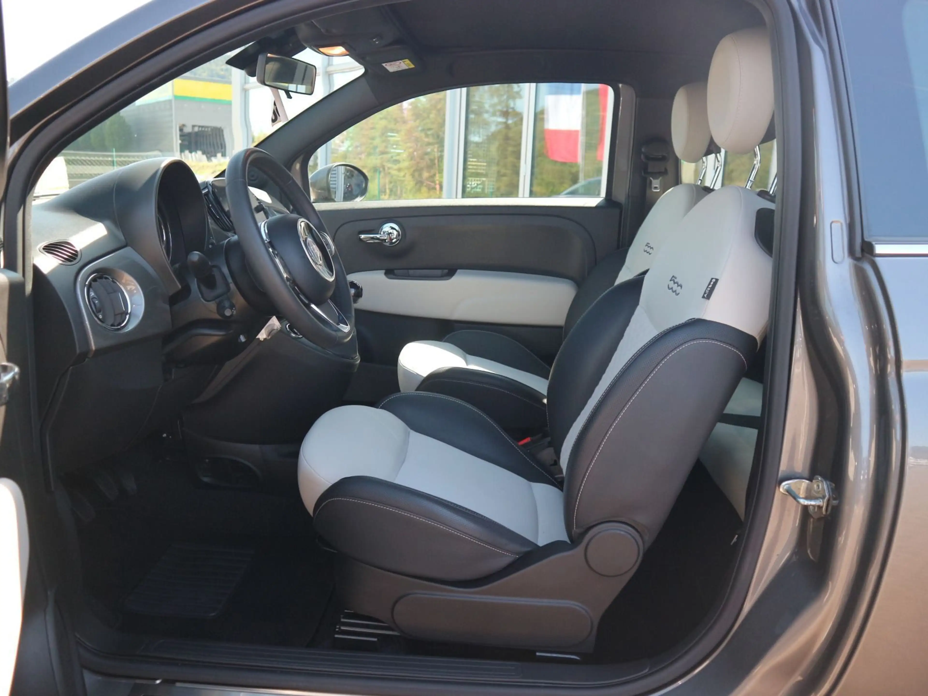 Fiat 500C Dolcevita 1.0 Mild Hybrid DAB+ CARPLAY — photo 9