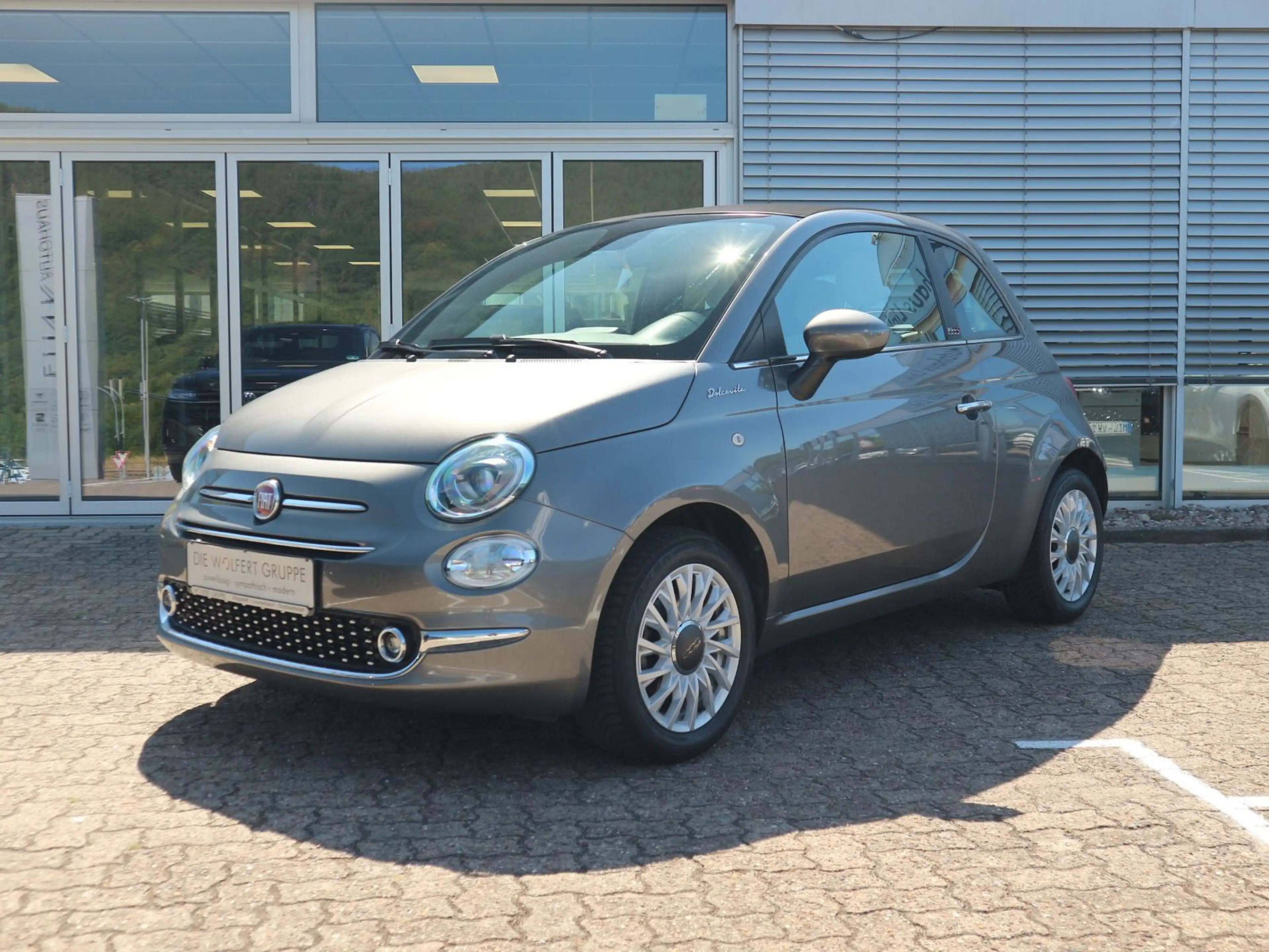 Fiat 500C Dolcevita 1.0 Mild Hybrid DAB+ CARPLAY — photo 2