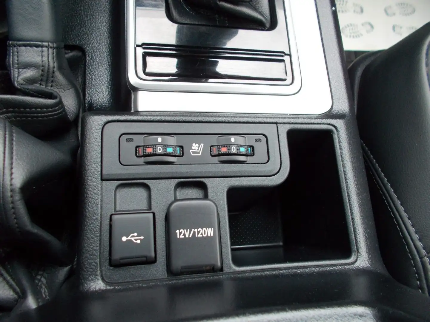 Toyota Land Cruiser L Special - 2
