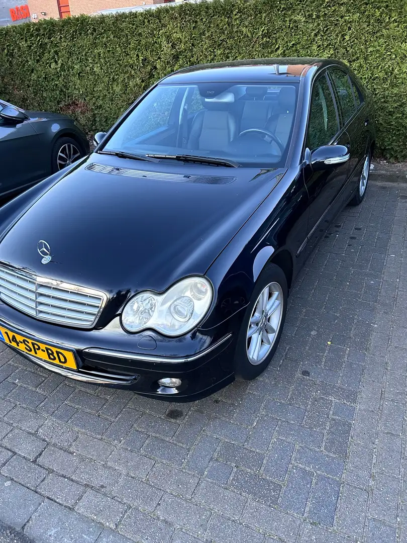 Mercedes-Benz C 180 K. Avantgarde. 6 Bak. Unieke staat! Zwart - 1
