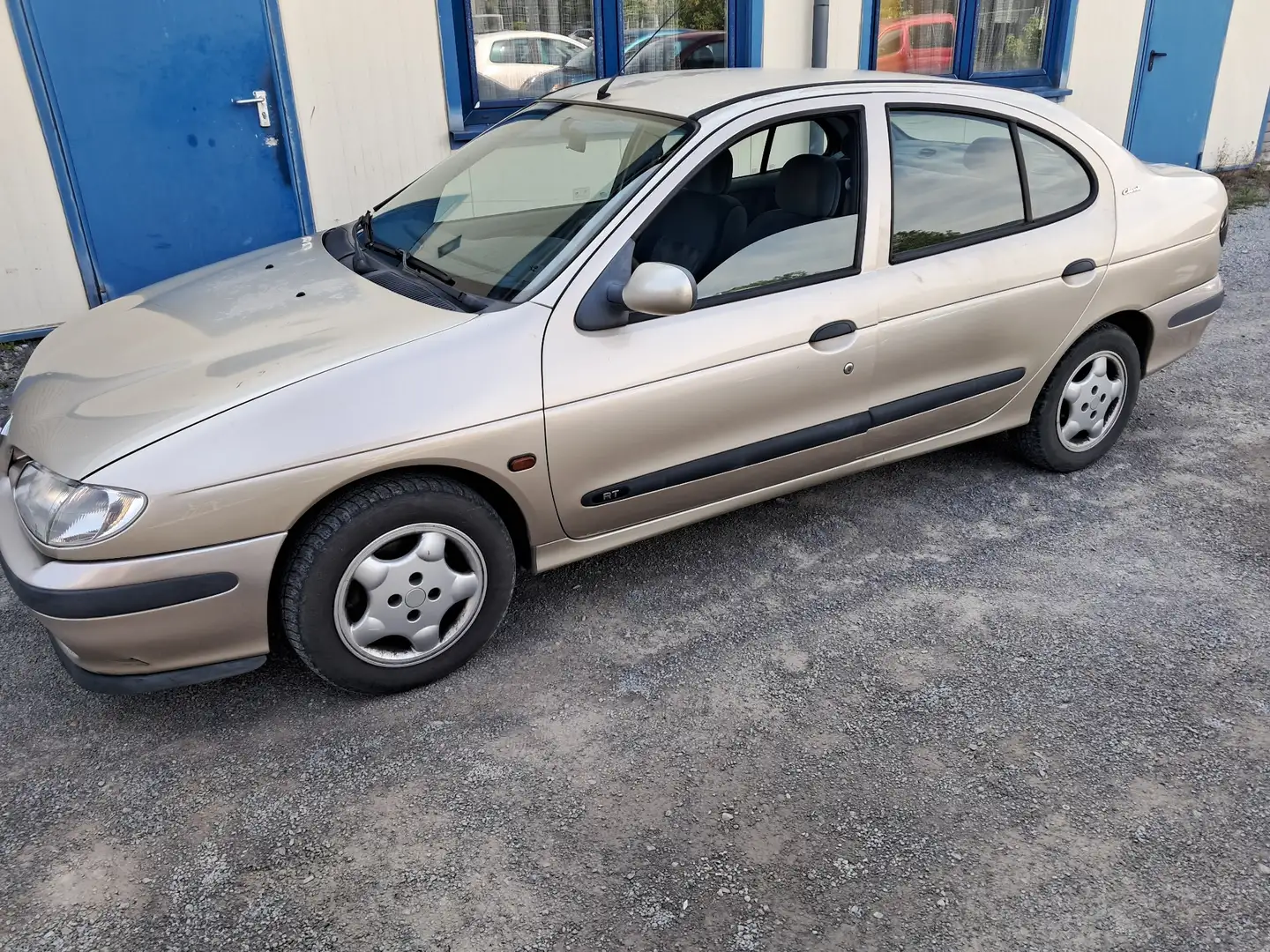 Renault Megane Classic 1.6e Centuiry RT Argent - 2