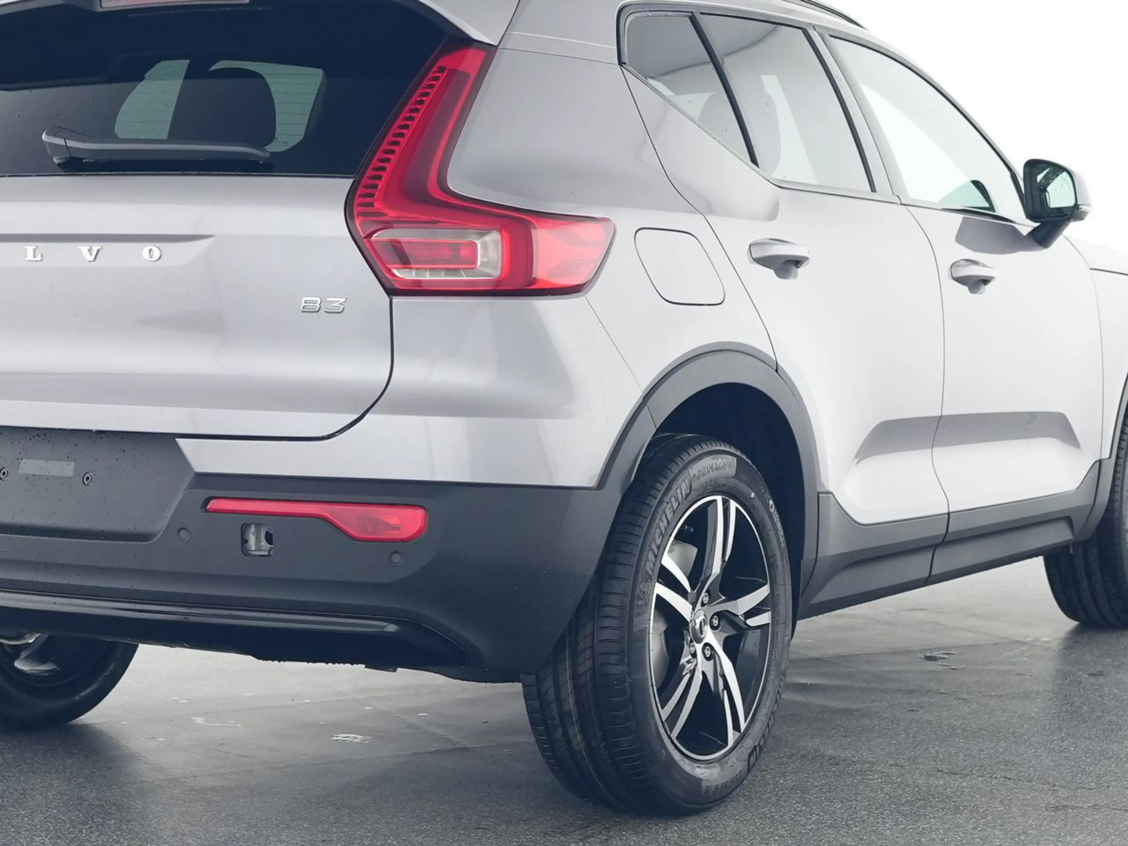 Volvo XC40 B4 Plus Dark 2WD !! STANDHZG. + 360° !! — photo 12