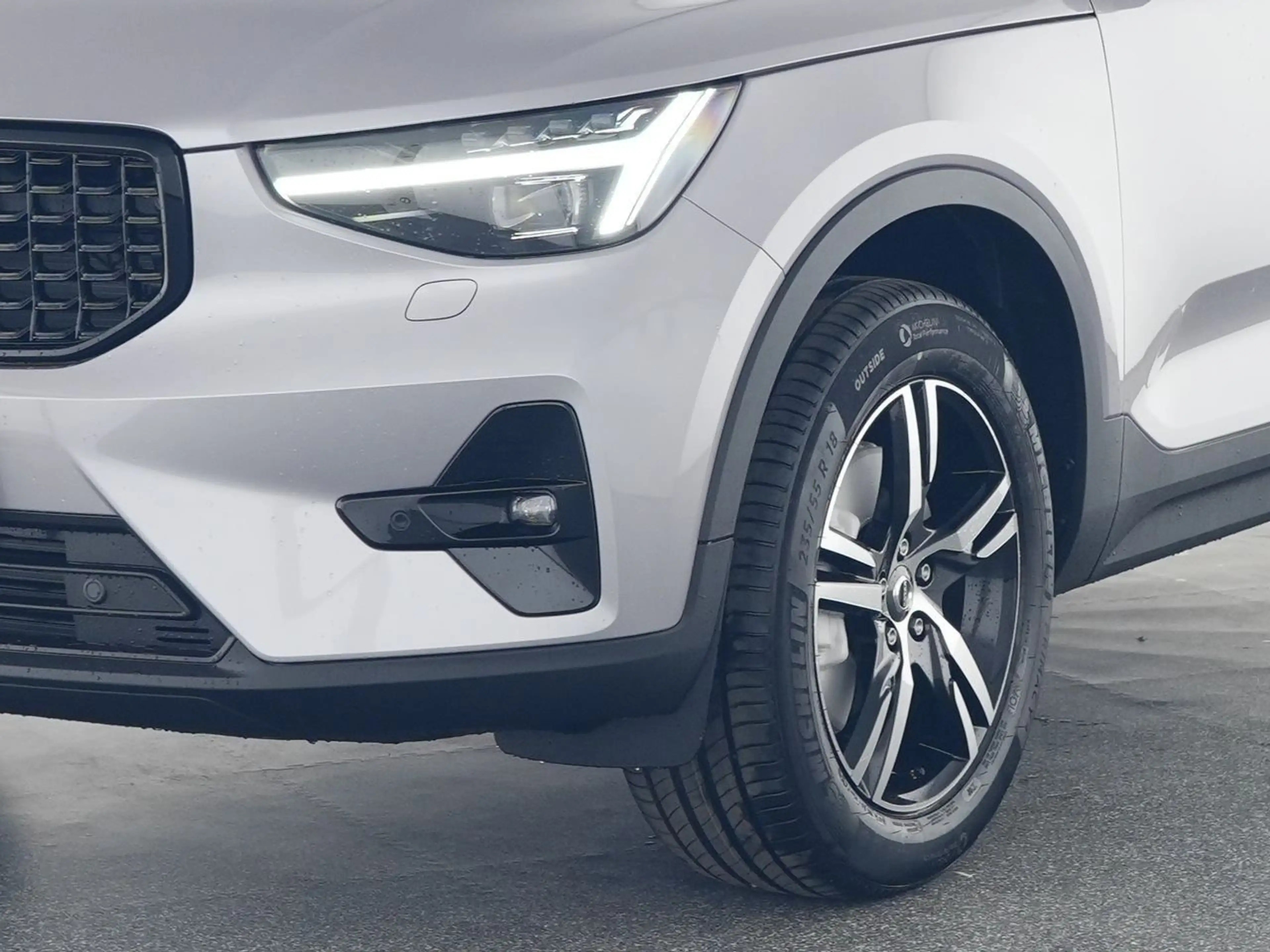 Volvo XC40 B4 Plus Dark 2WD !! STANDHZG. + 360° !! — photo 11