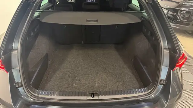 Skoda Octavia view 11