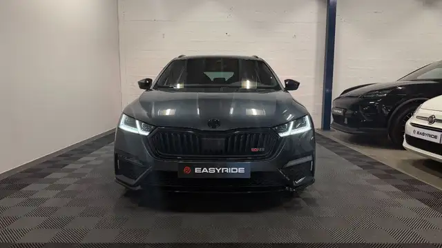 Skoda Octavia view 2