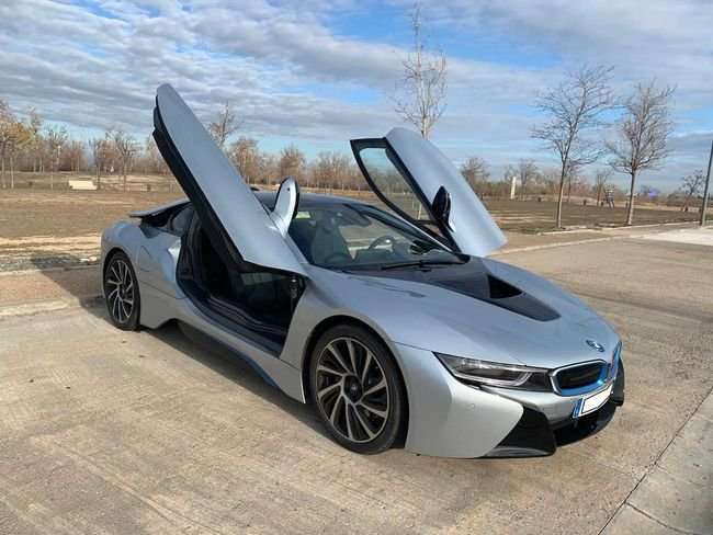 BMW i8 HYBRID - foto 1