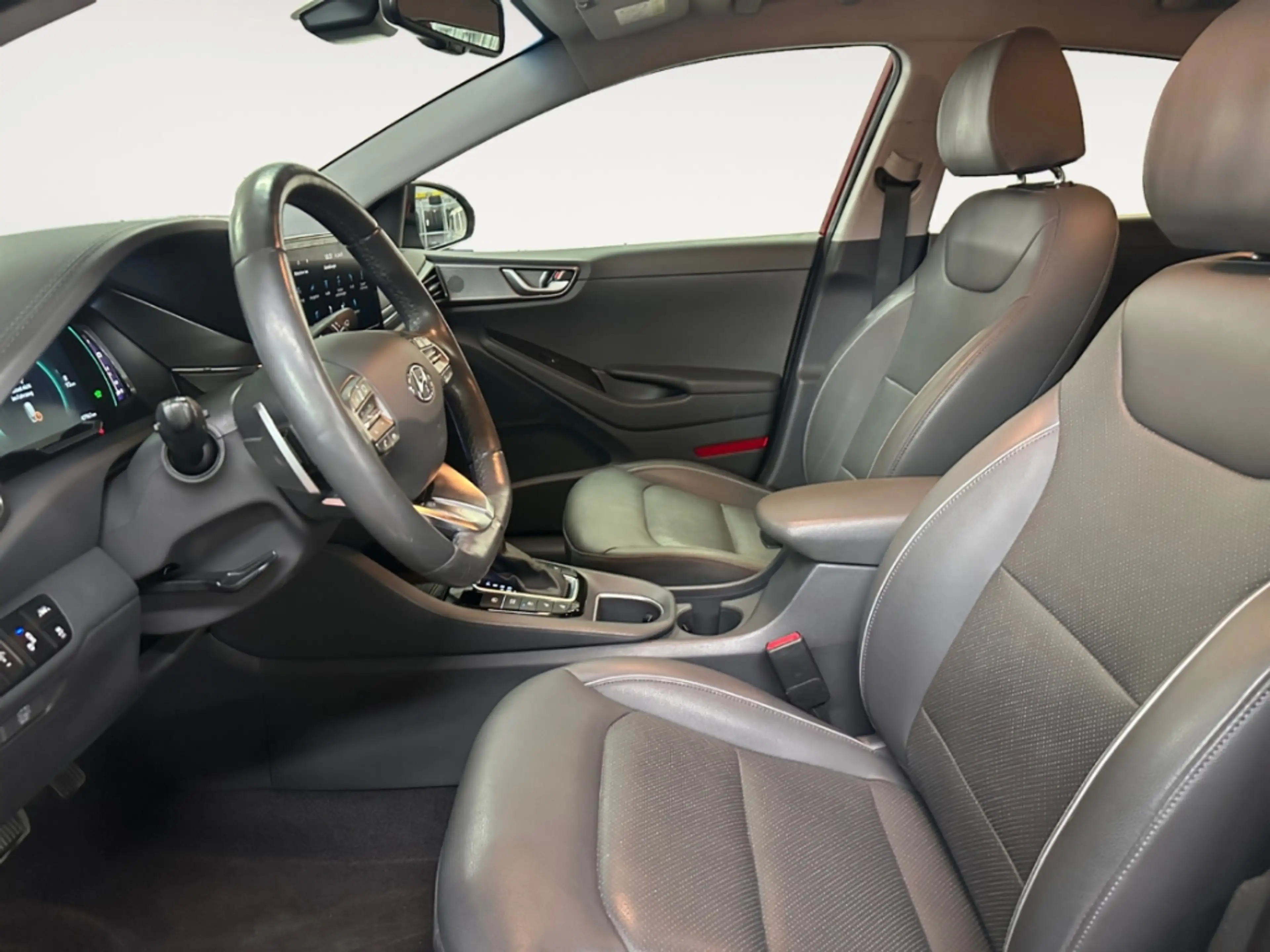Hyundai IONIQ Premium GDI AUTOMATIK NAV LED DIG-DISPLAY KAMERA A — photo 9