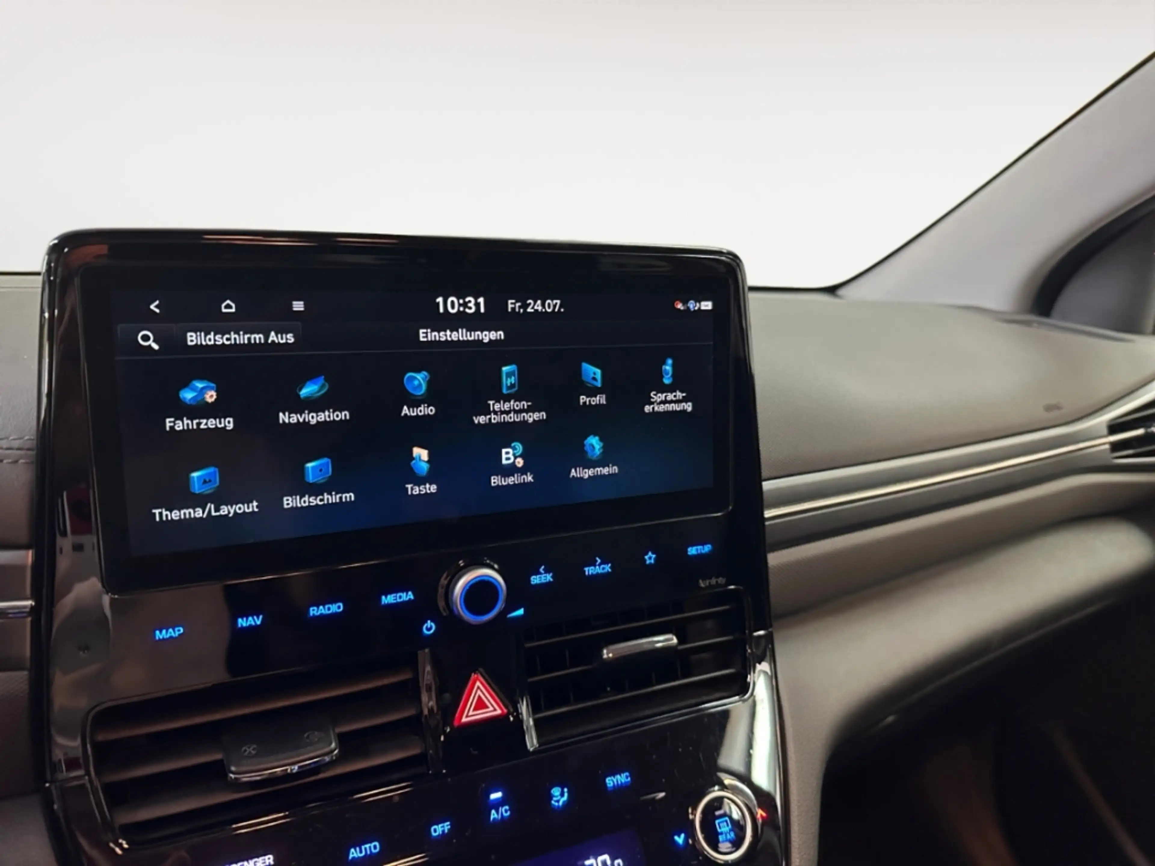 Hyundai IONIQ Premium GDI AUTOMATIK NAV LED DIG-DISPLAY KAMERA A — photo 10