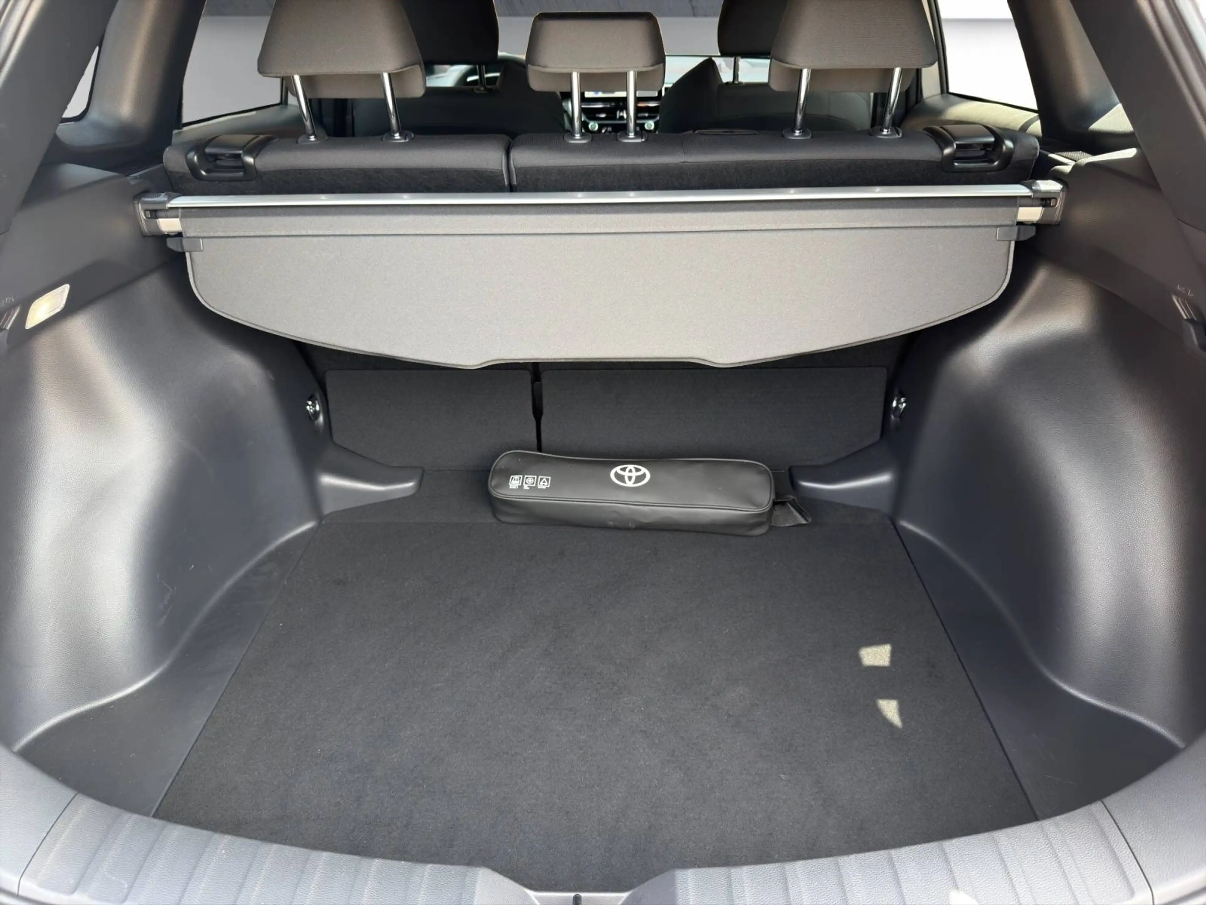 Toyota Corolla Cross Corolla Cross Hybrid 1.8 Style — photo 12