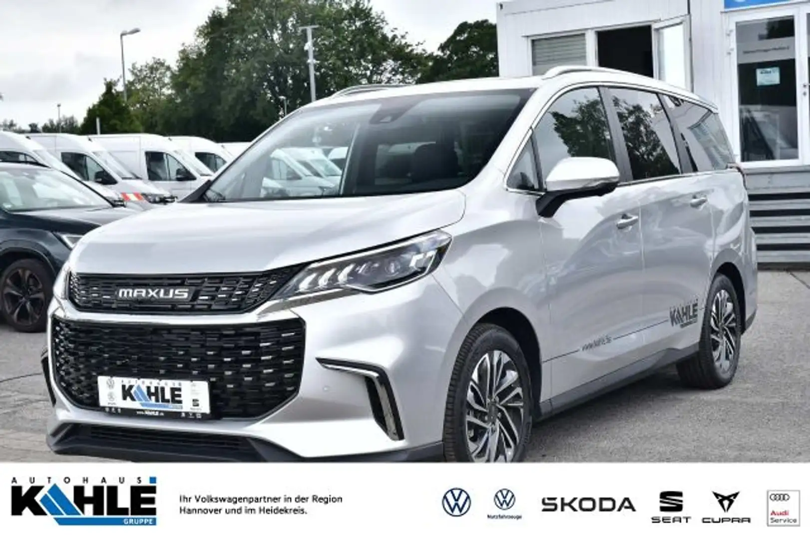 Maxus Euniq 5 70kWh Panorama LED Klima RFK App-Connect PDC DAB+ Grau - 1