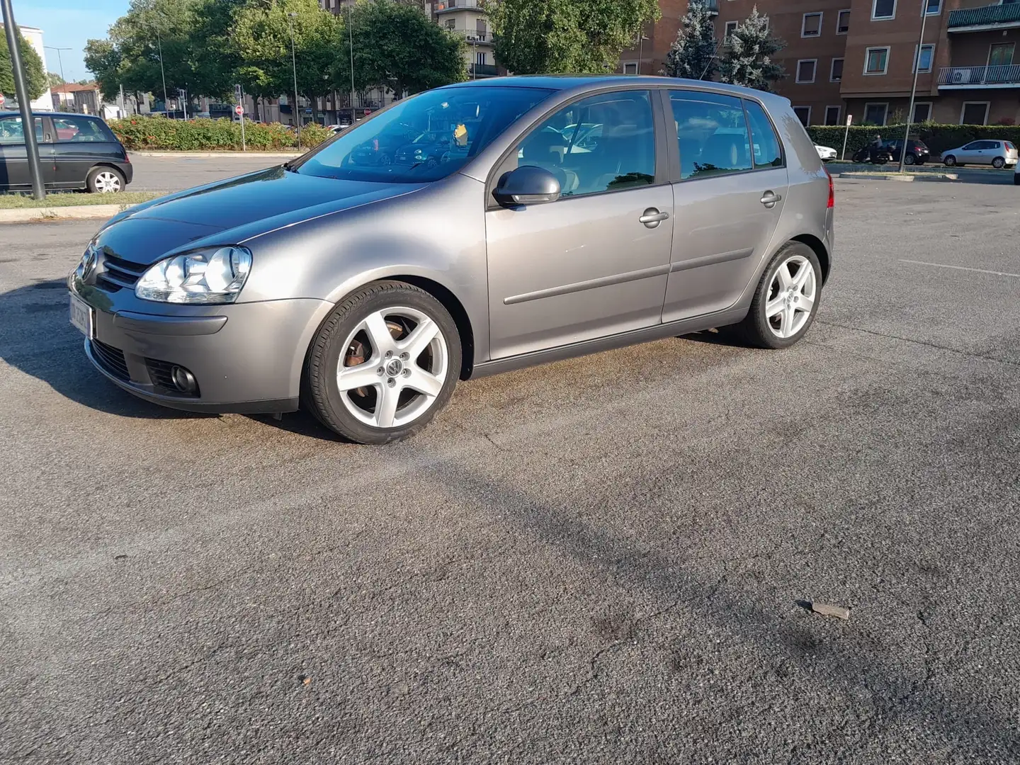 Volkswagen Golf Golf 5p 1.9 tdi Sportline dpf Grey - 1