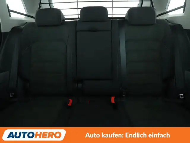 Volkswagen Tiguan view 15