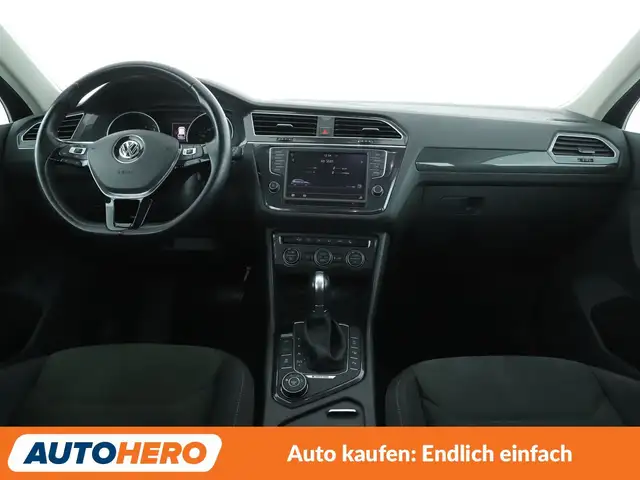 Volkswagen Tiguan view 12