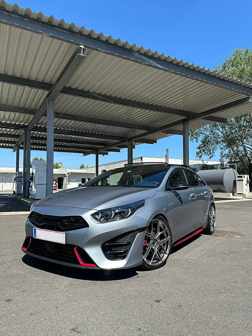 Kia ProCeed / pro_cee'd ProCeed GT 1,6 TGDI Silber - 2