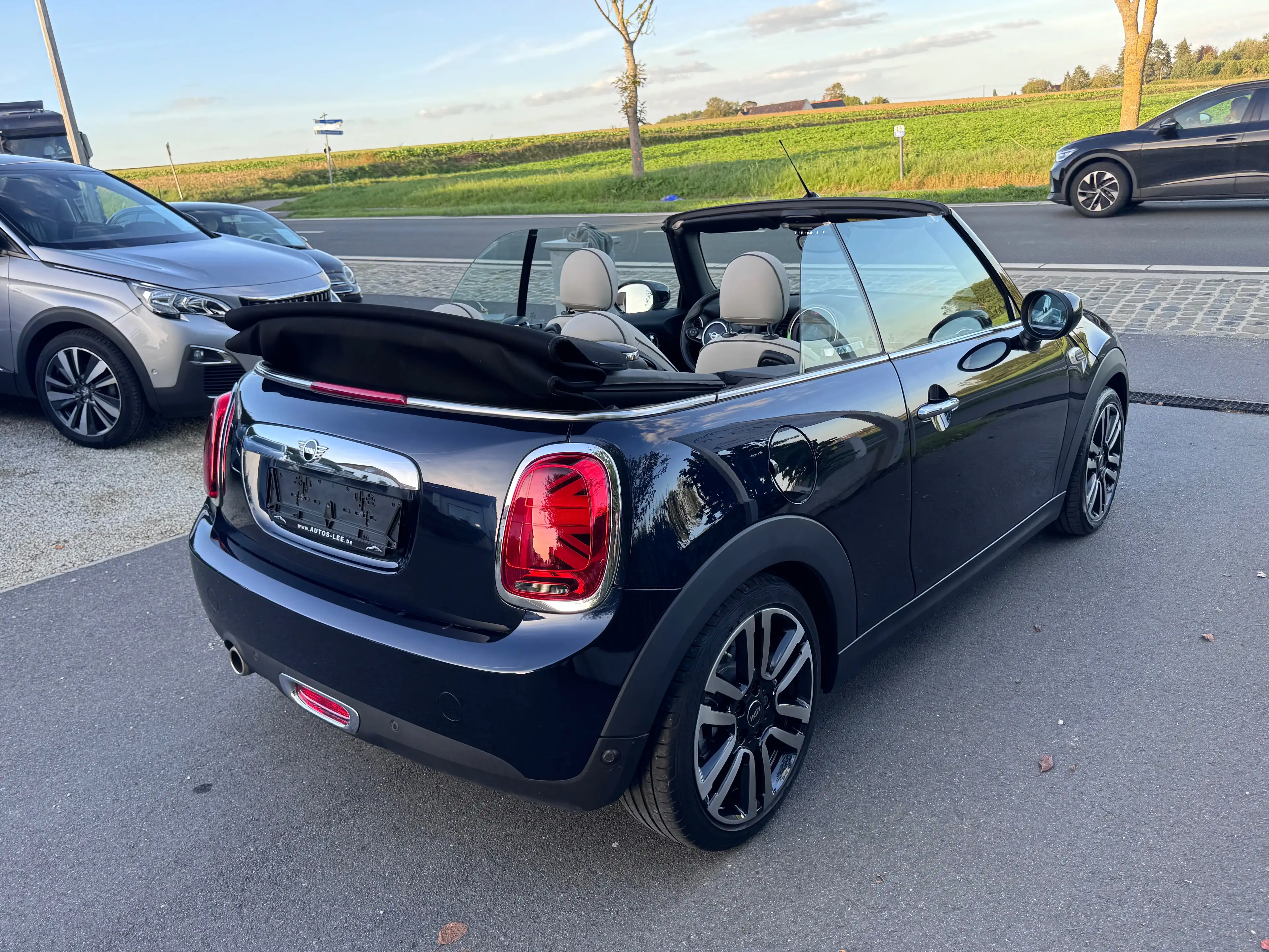 MINI Cooper Cabrio 1.5A automaat/keyless/leder/digitaal dashboard/sfeerlicht/carplay/zetelverwarming/mini historiek… — photo 6