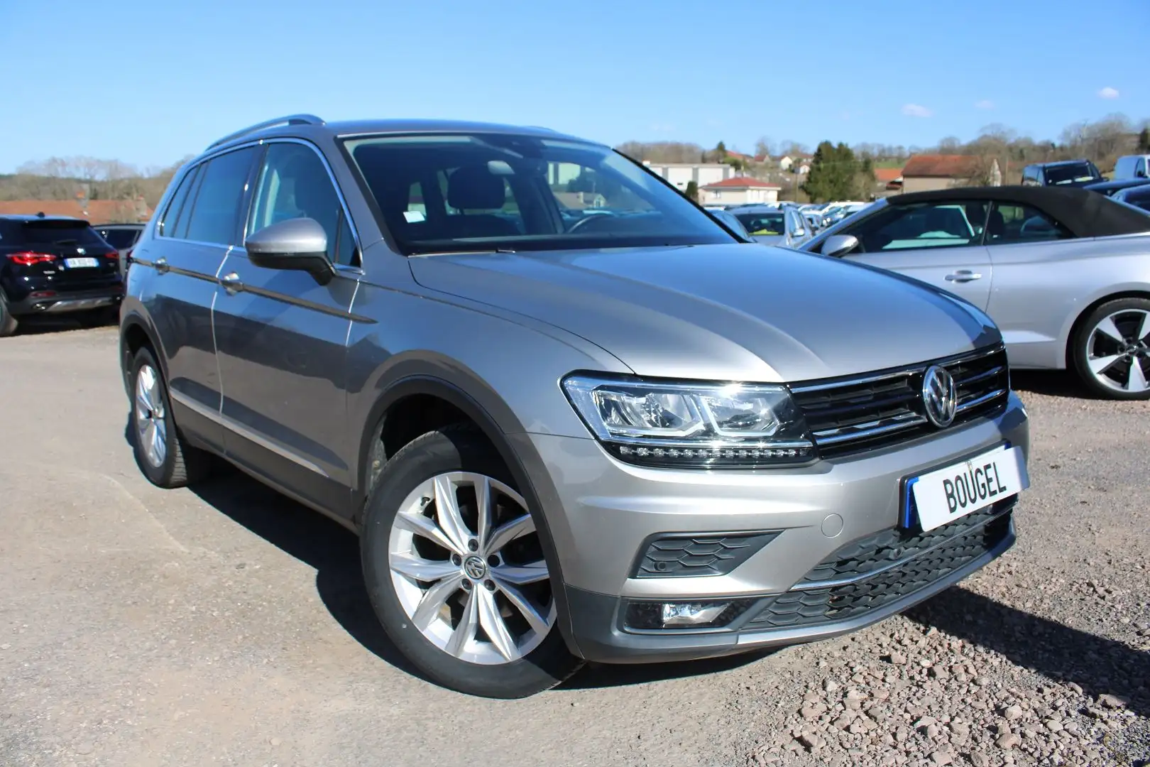 Volkswagen Tiguan 2L TDI 150 CV CARAT \4MOTION\ GPS 3D RADAR JA 18 A Gris - 1