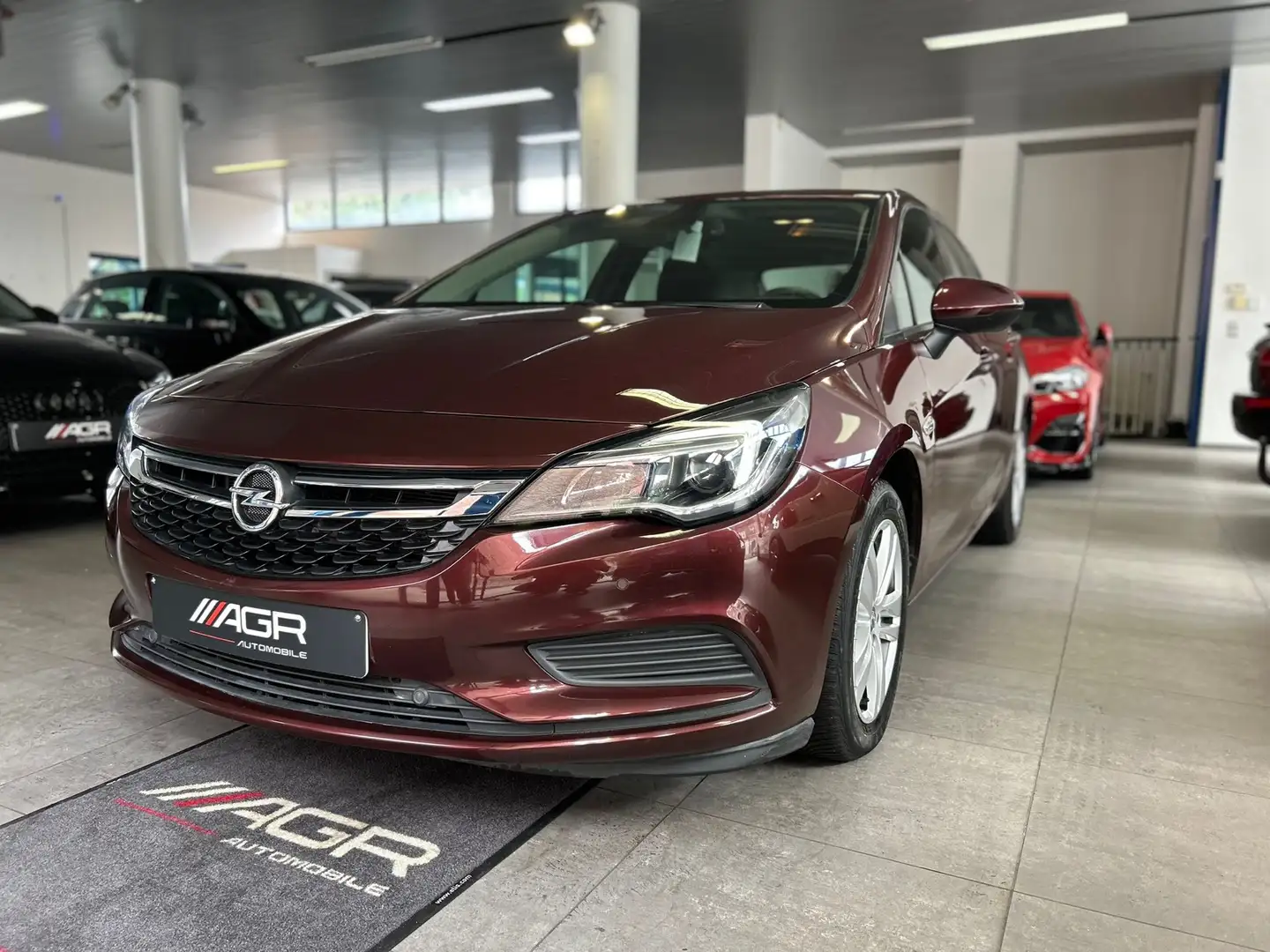 Opel Astra 1.5 boîte automatique ✔️✔️ Rouge - 2