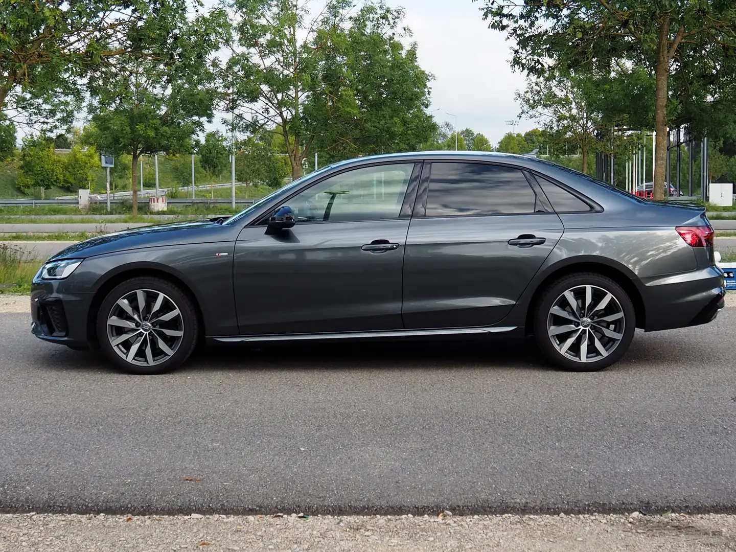 Audi A4 A4 35 TFSI S line Grau - 2