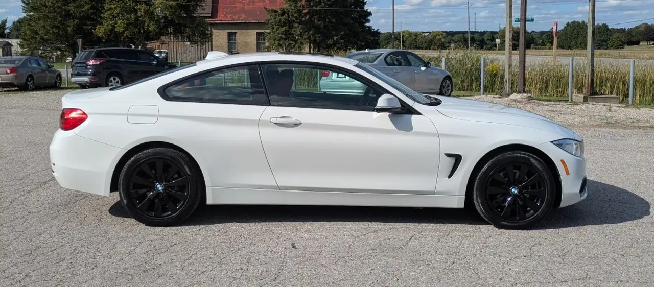 BMW 4 Series снимка BMW 4 Series