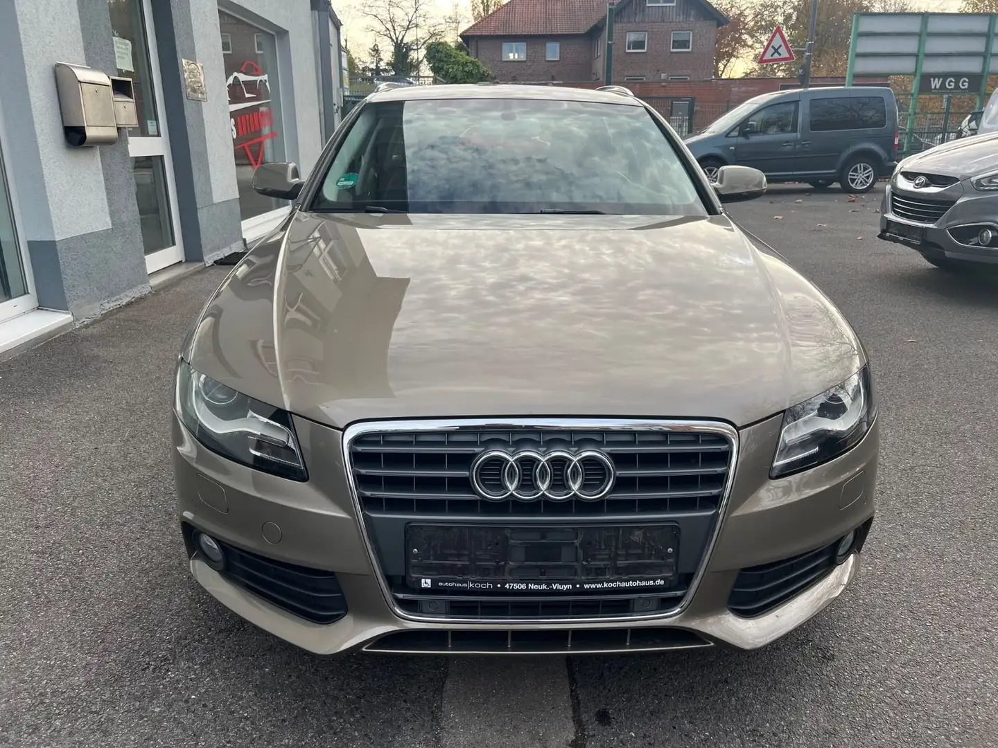 Audi A4 2.0 Avant Ambiente"Klimaaut."Xenon"SHZ"PDC" Beige - 2