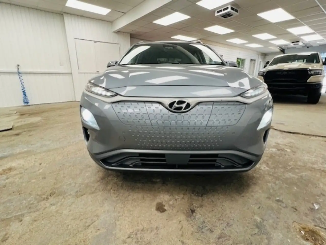 Hyundai KONA снимка Hyundai KONA