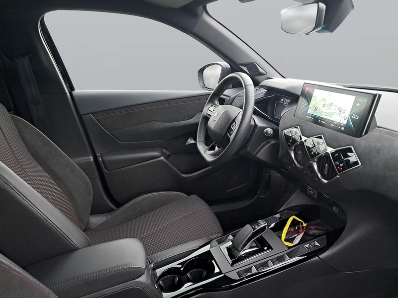 DS Automobiles DS 3 Crossback E-Tense Performance Line + — photo 12