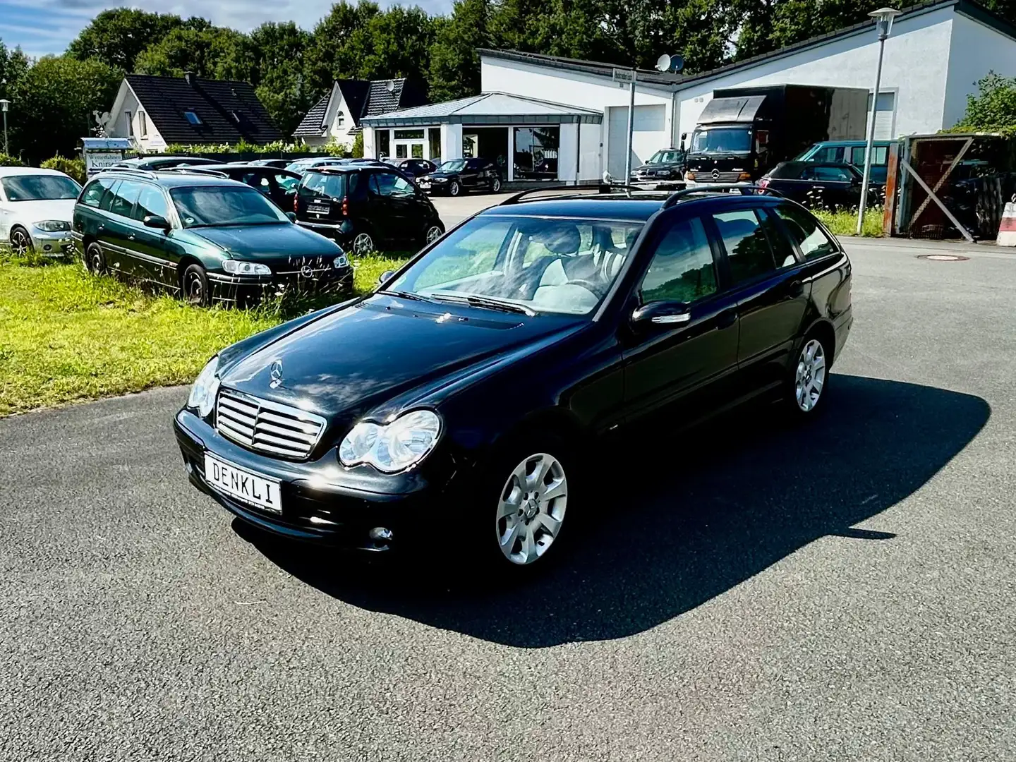 Mercedes-Benz C 200 T CDI Automatik ClassicDPF TÜV-01-2027 NAVI PDC Negru - 1