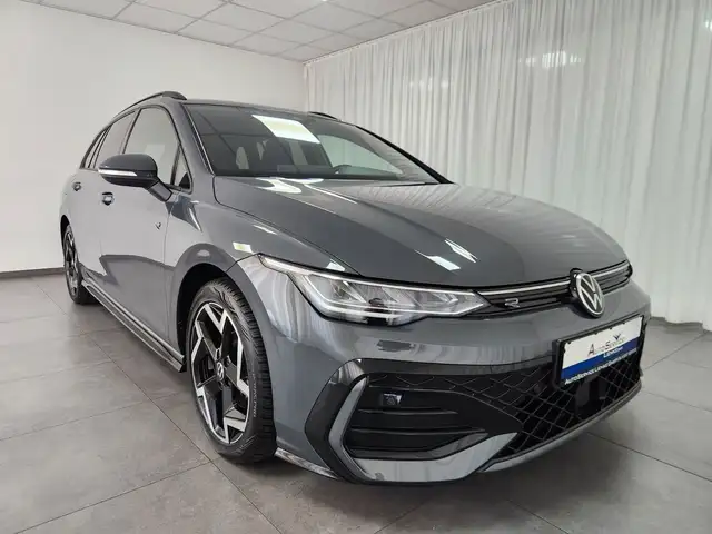 Volkswagen Golf Variant R line DSG SHZ CarPlay Kam beh.Lenk