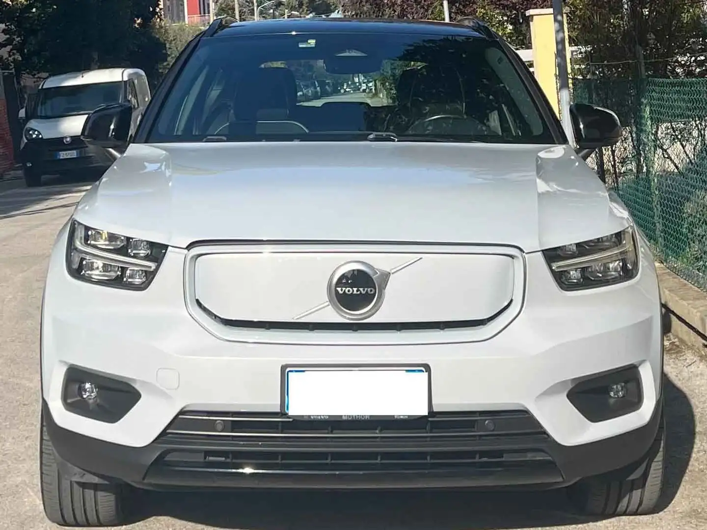 Volvo XC40 XC40 P8 recharge pure electric R-design awd Grigio - 1