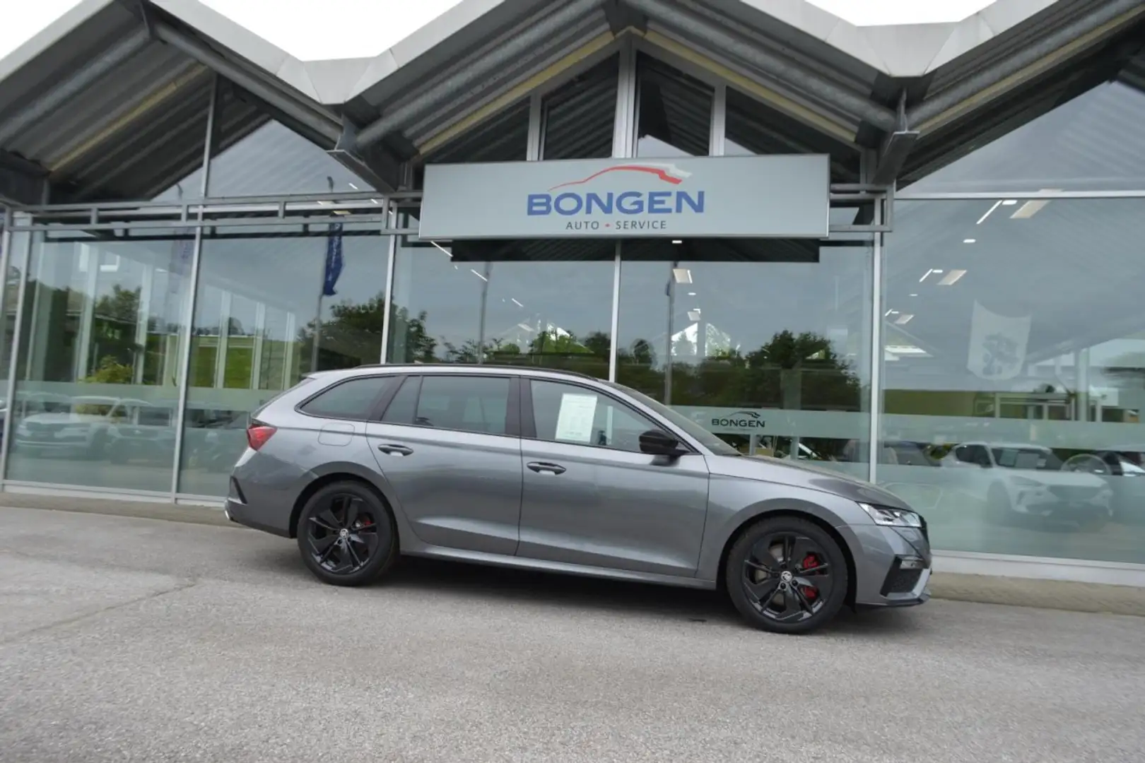 Skoda Octavia Combi 2.0 TSI RS DSG Navi el. Heckklappe Klima Grau - 2