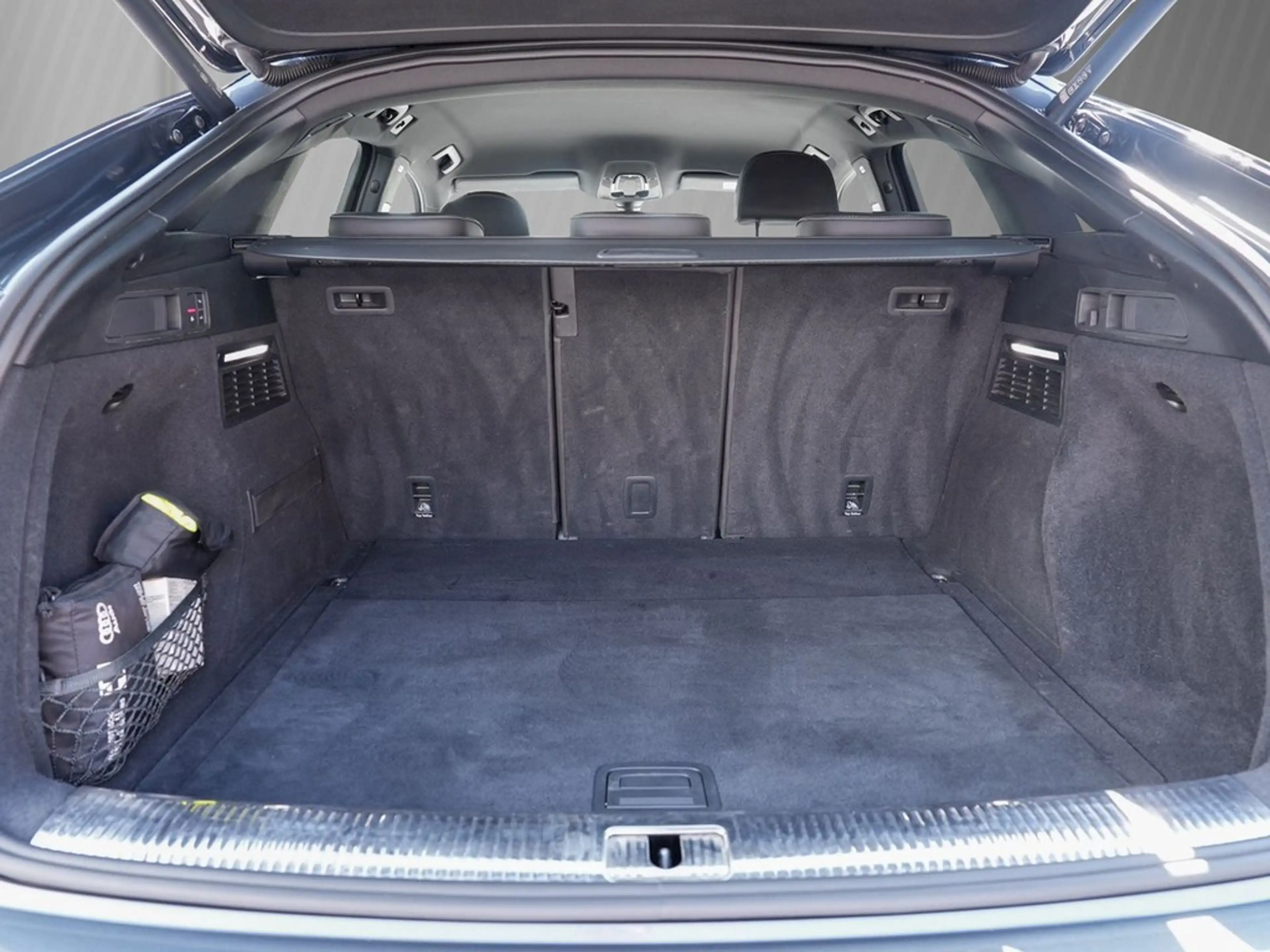 Audi SQ5 Sportback 3.0 TDI Leder Matrix AHK B&O ACC — photo 12
