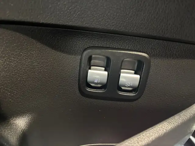 Mercedes-Benz C-Class view 12