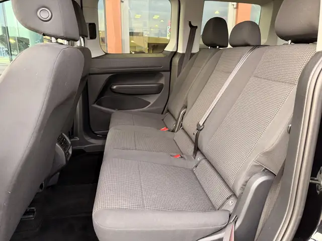 Volkswagen Caddy view 6