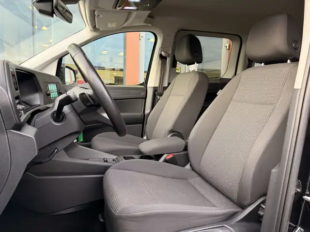 Volkswagen Caddy view 4